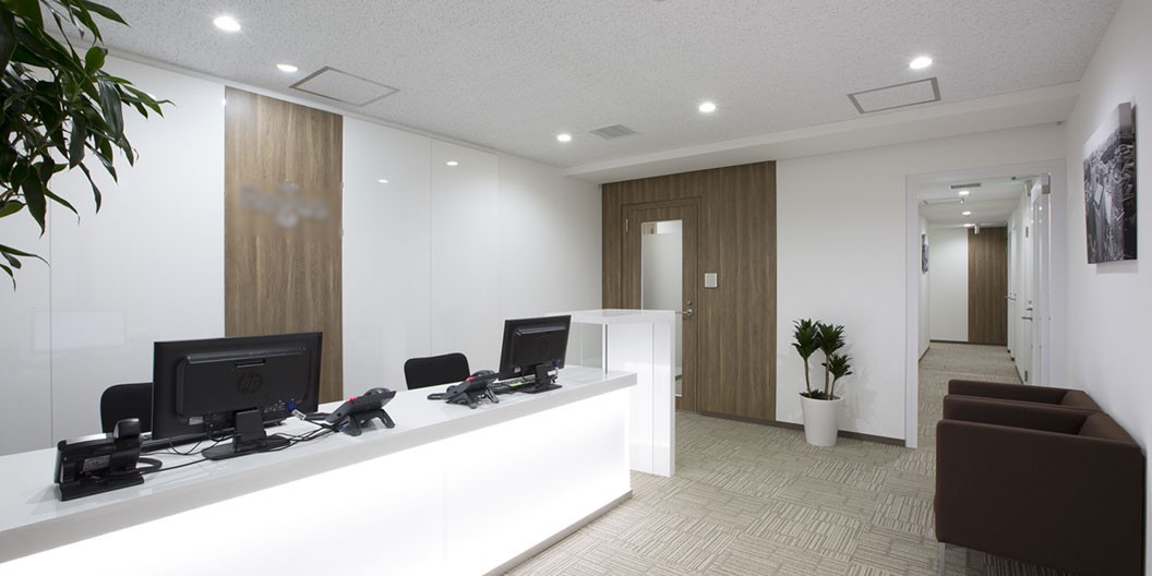 11月【あこがれ★外資系】社員実績あり！時給1300円×受付事務♪