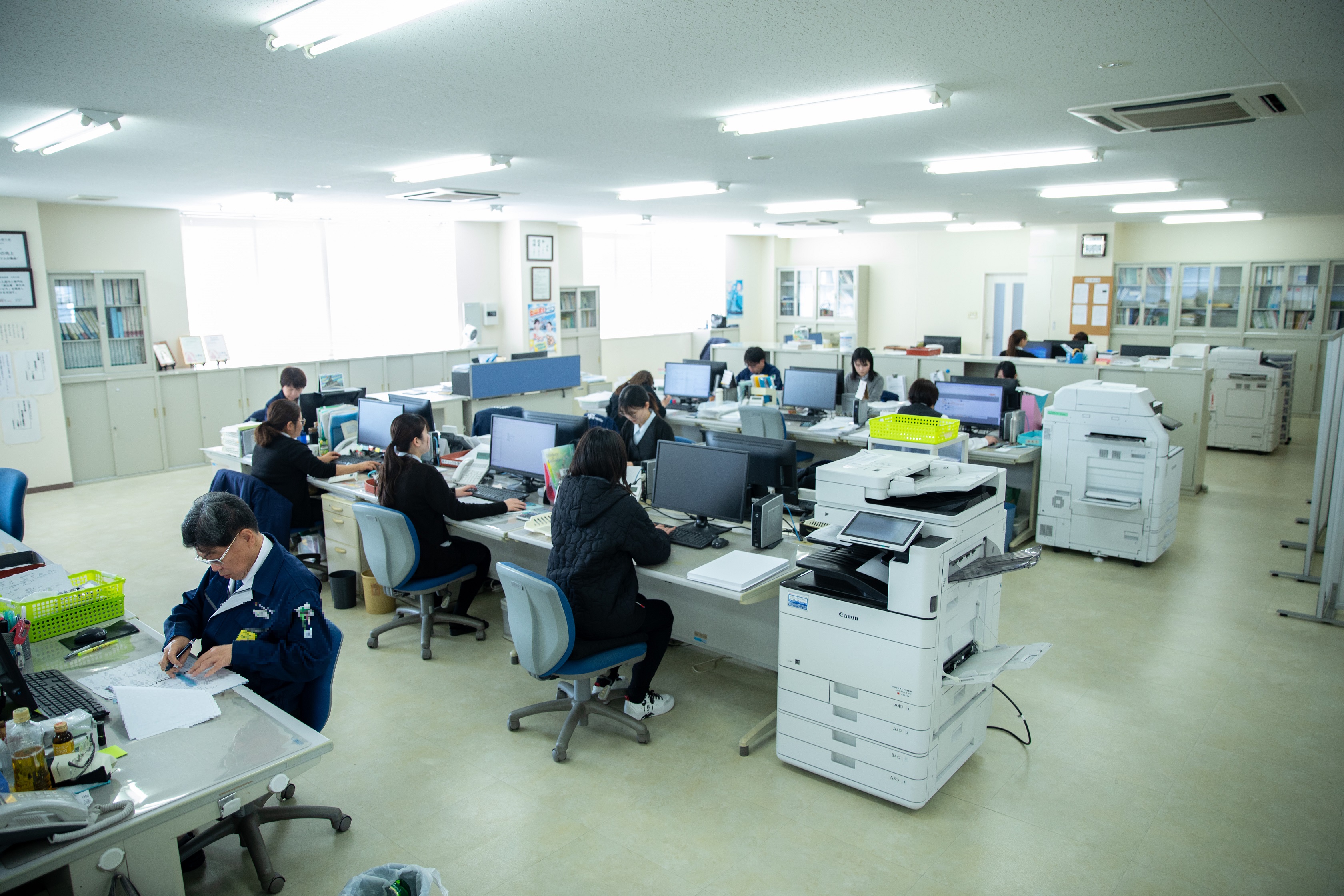 時給1270円★＼最初は入力・チェックからスタート／17時台定時