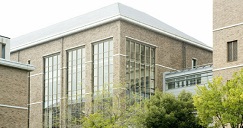あんしん長期◆有名な学校でキャリアカウンセリングと事務♪
