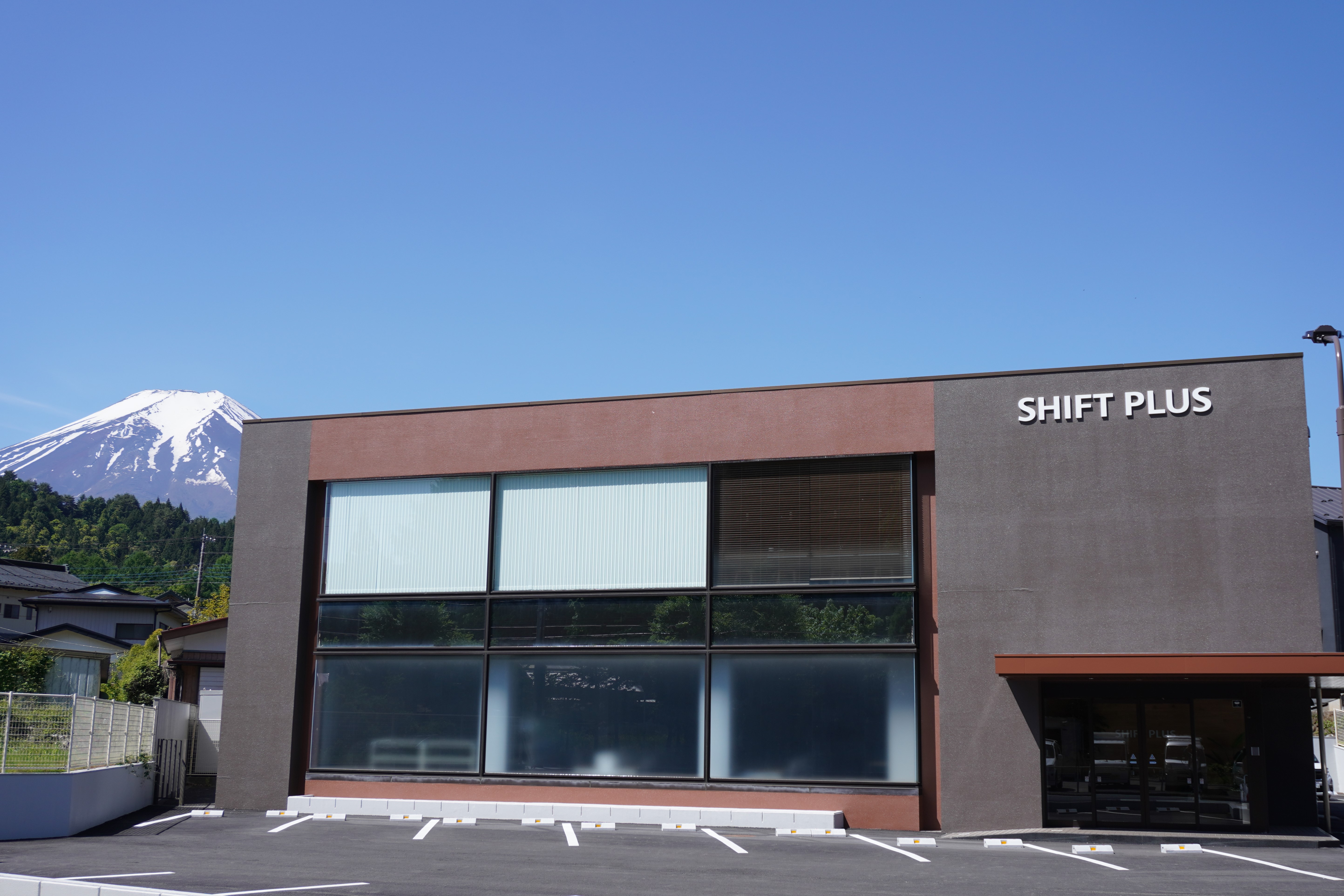 【2名】まるでcafe♪服/ネイル自由♪3ヶ月短期×チェック＆入力