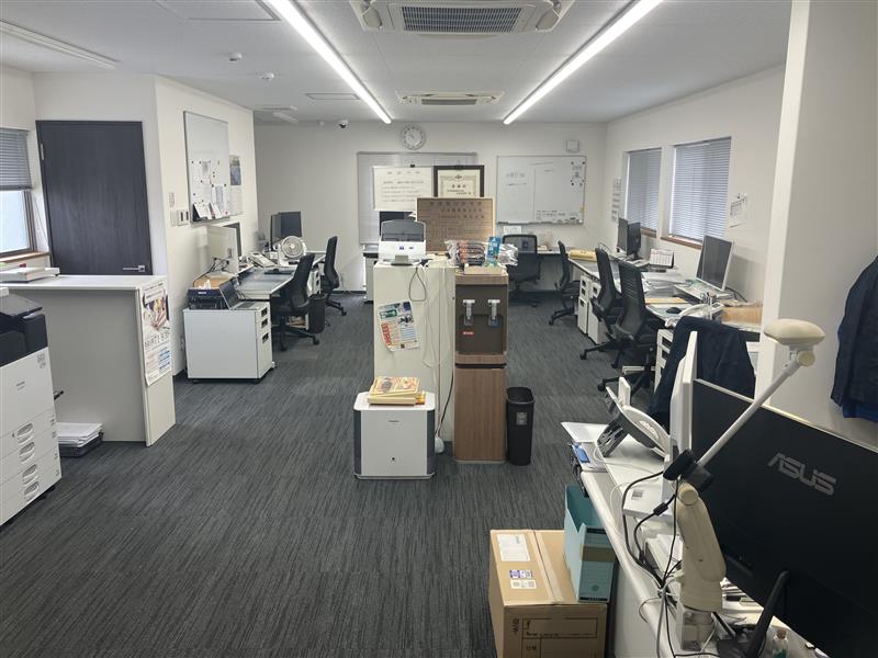 ＜コツコツ＞電話少なめ☆カンタン事務♪服装・髪色・ネイルOK◎