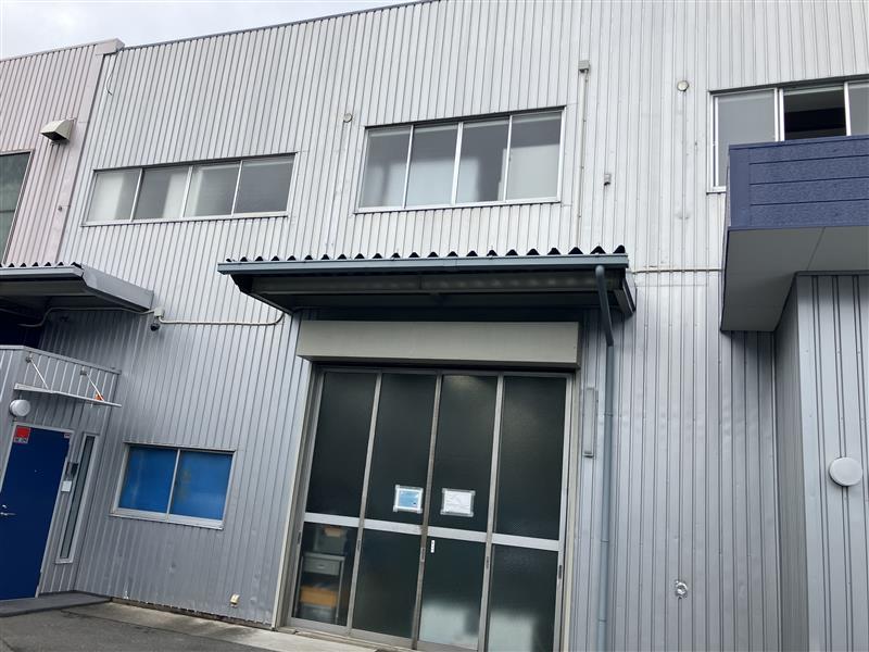 【あんしん長期】専用ハサミでチューブをCUT＆製品ハコ詰め♪