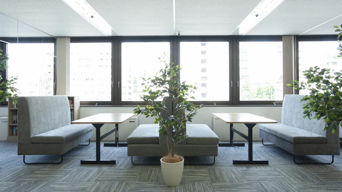 【11月開始】@2,000円○複数路線使える好立地◎事務サポート♪