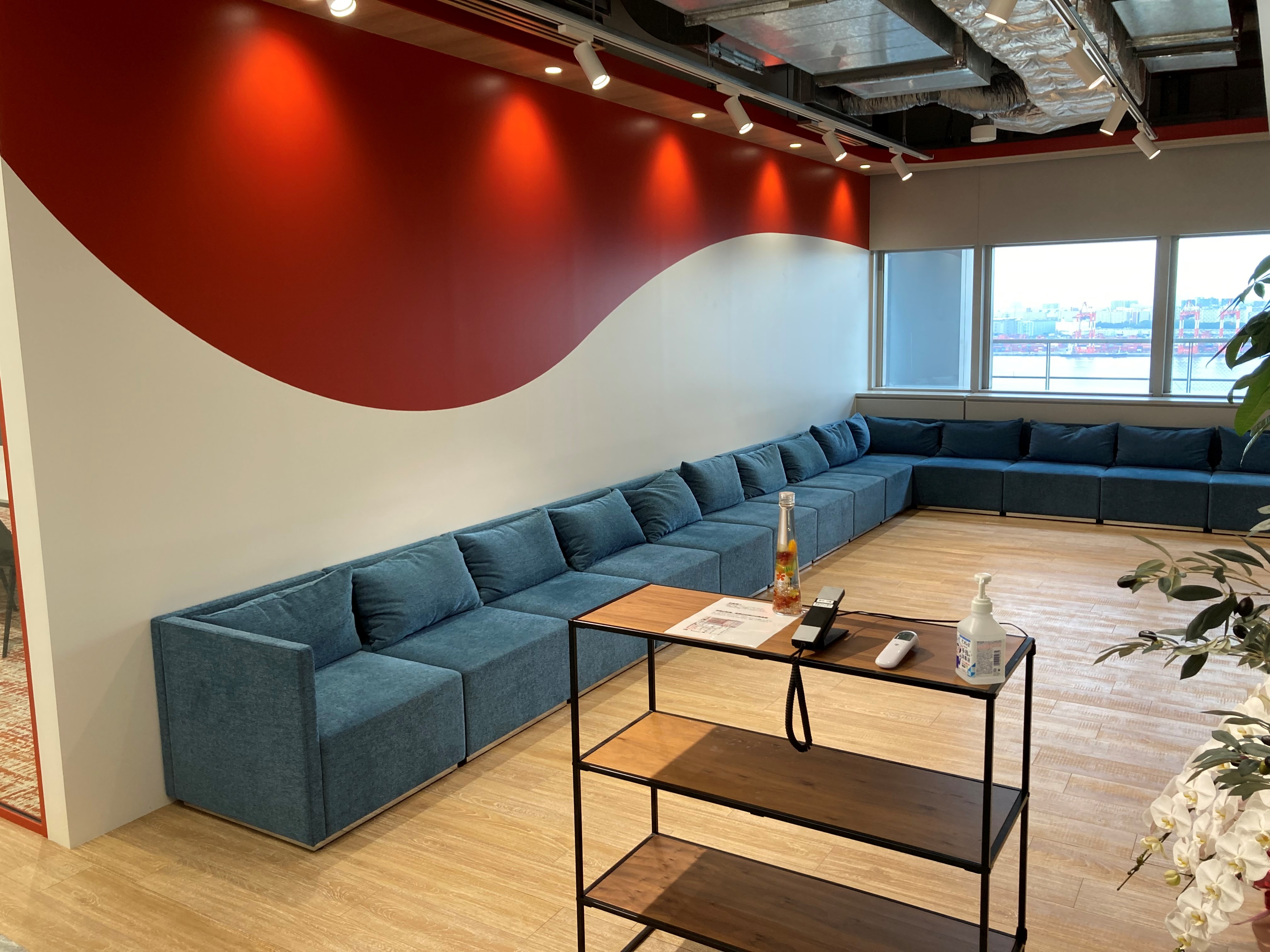 ＼事務経験活かせる／駅直結！調理ロボットの会社で営業サポ☆