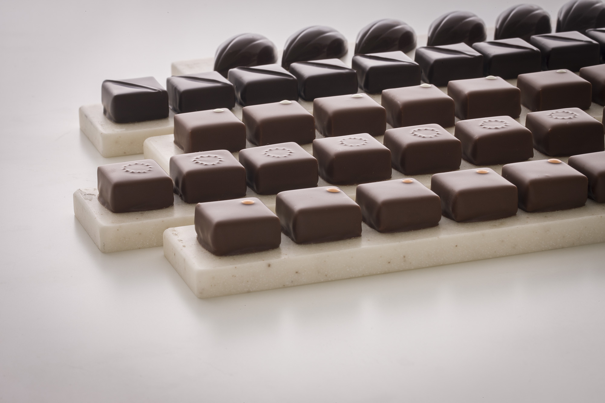 輸入商社*在宅直行直帰OK◎海外パティスリーの商材*年収550万～