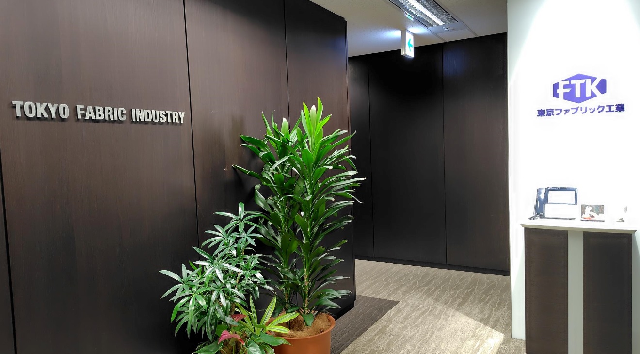 ＼電話すくなめ／部内のコツコツ事務サポート＠髪色ネイル自由