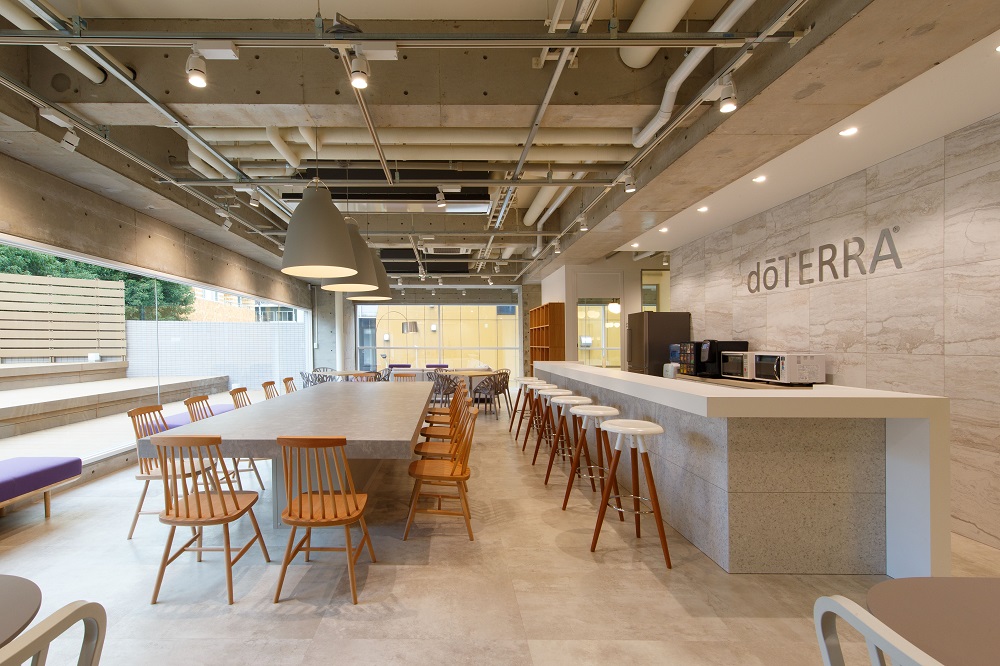 【12月開始】憧れコスメ業界！あんしん長期◆コスメ接客＆事務☆