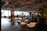 ＼｡･ほぼフルリモート×高時給2100円☆大手IT☆新卒採用サポ*｡／