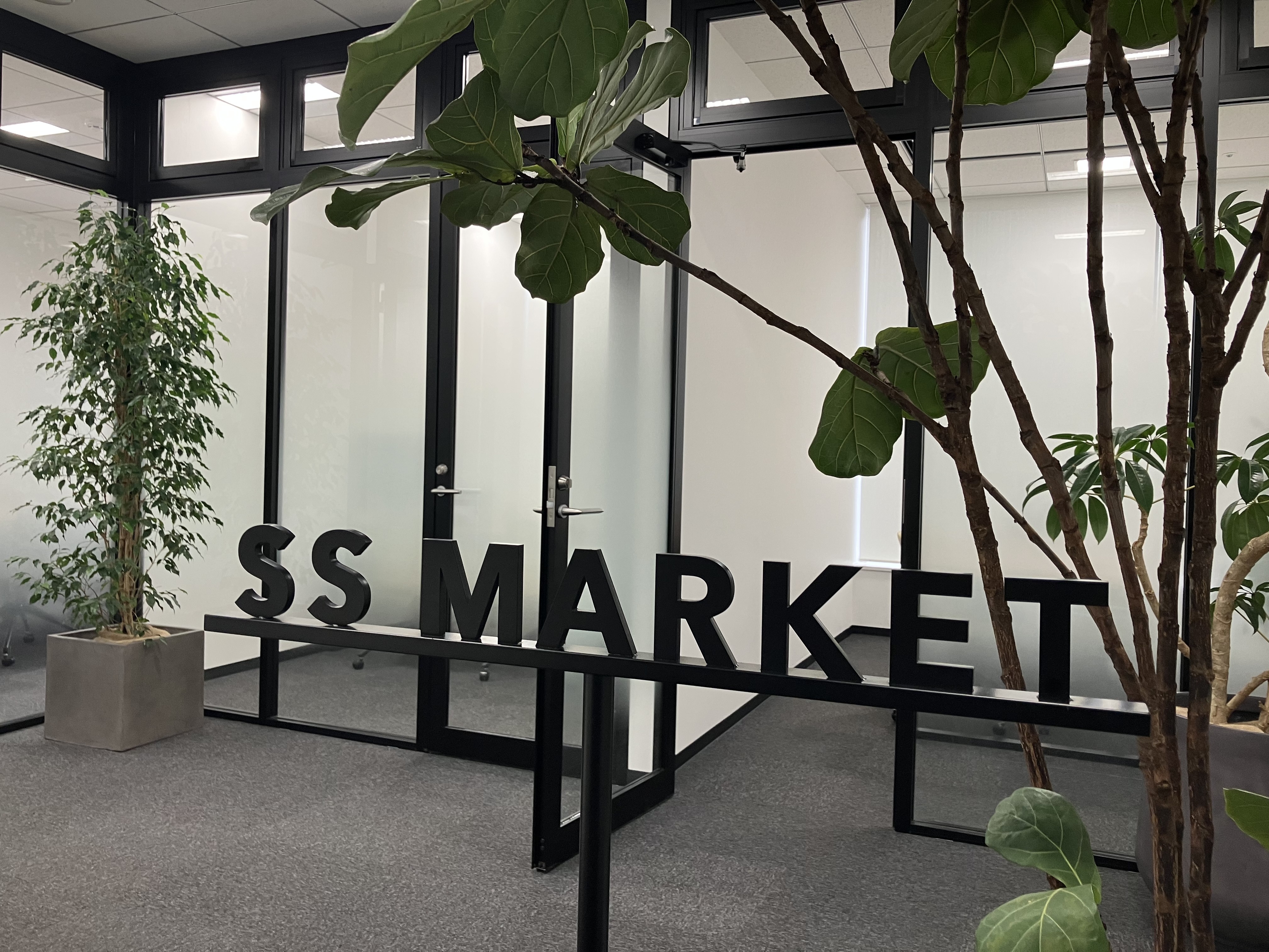 【八王子駅ほぼ直結】未経験OK☆OJTもあり！リース事務サポート