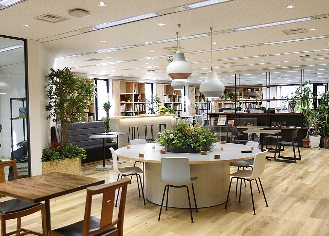 ≪週2日在宅≫デザイン企業でカンタン事務～*｡髪色・ネイル自由