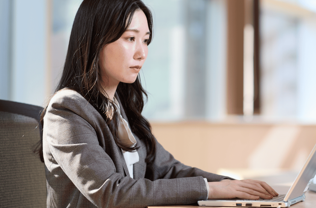 秘書検定をお持ちの方⇒未経験から上場Grの秘書に！年収360万～