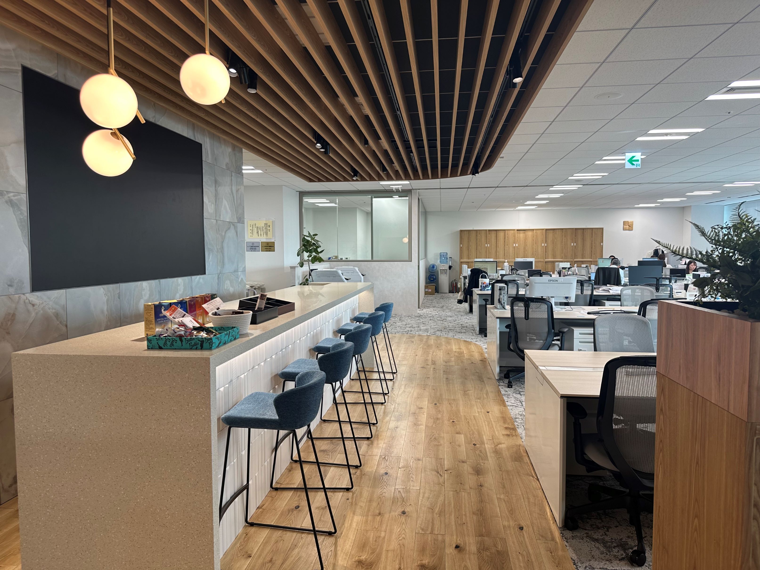 ＼事務職未経験OK／駅ほぼ直結★服装自由◎来客・電話対応など♪