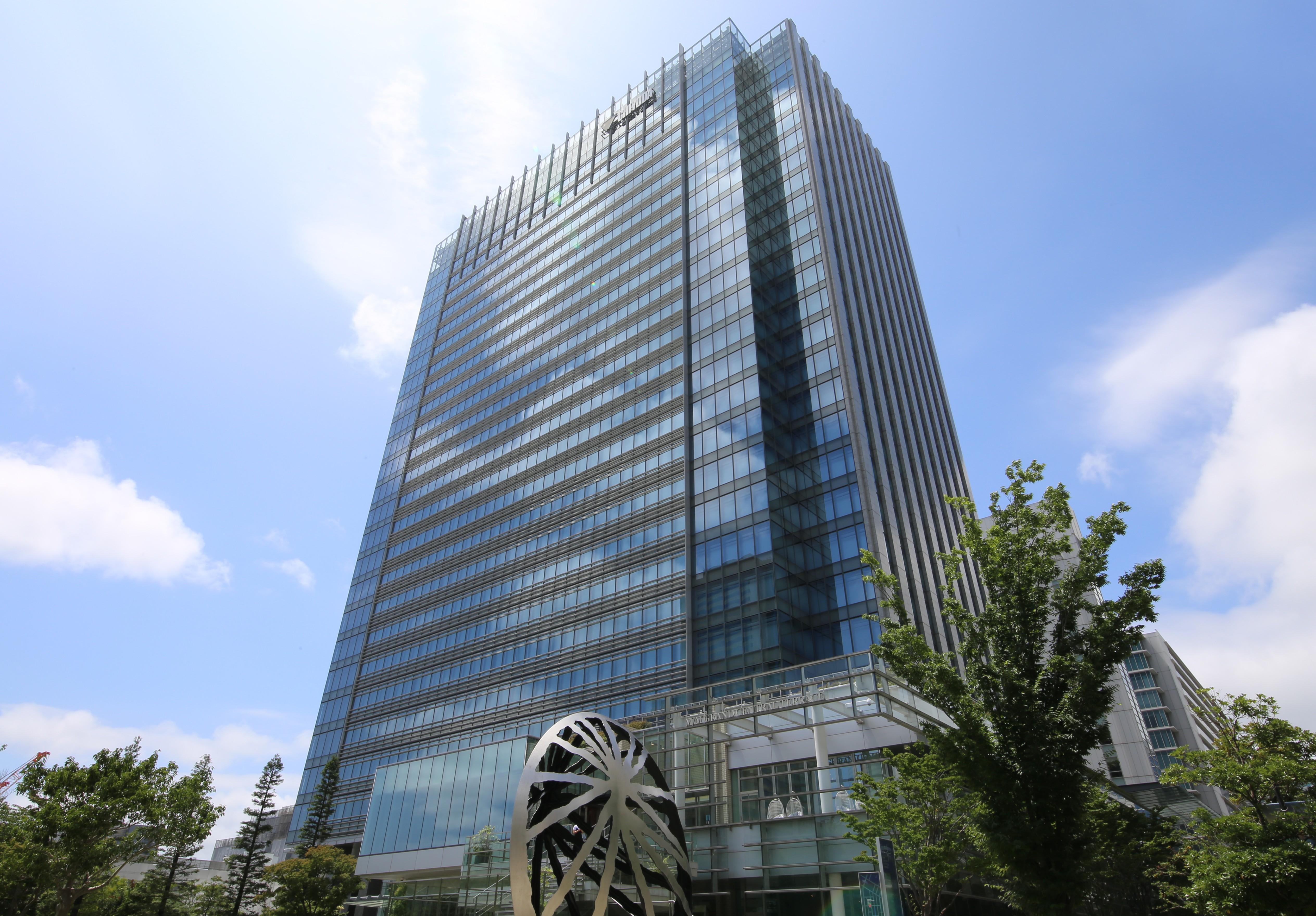 【医療・介護職からの転職】本社事務/未経験OK/みなとみらい2分