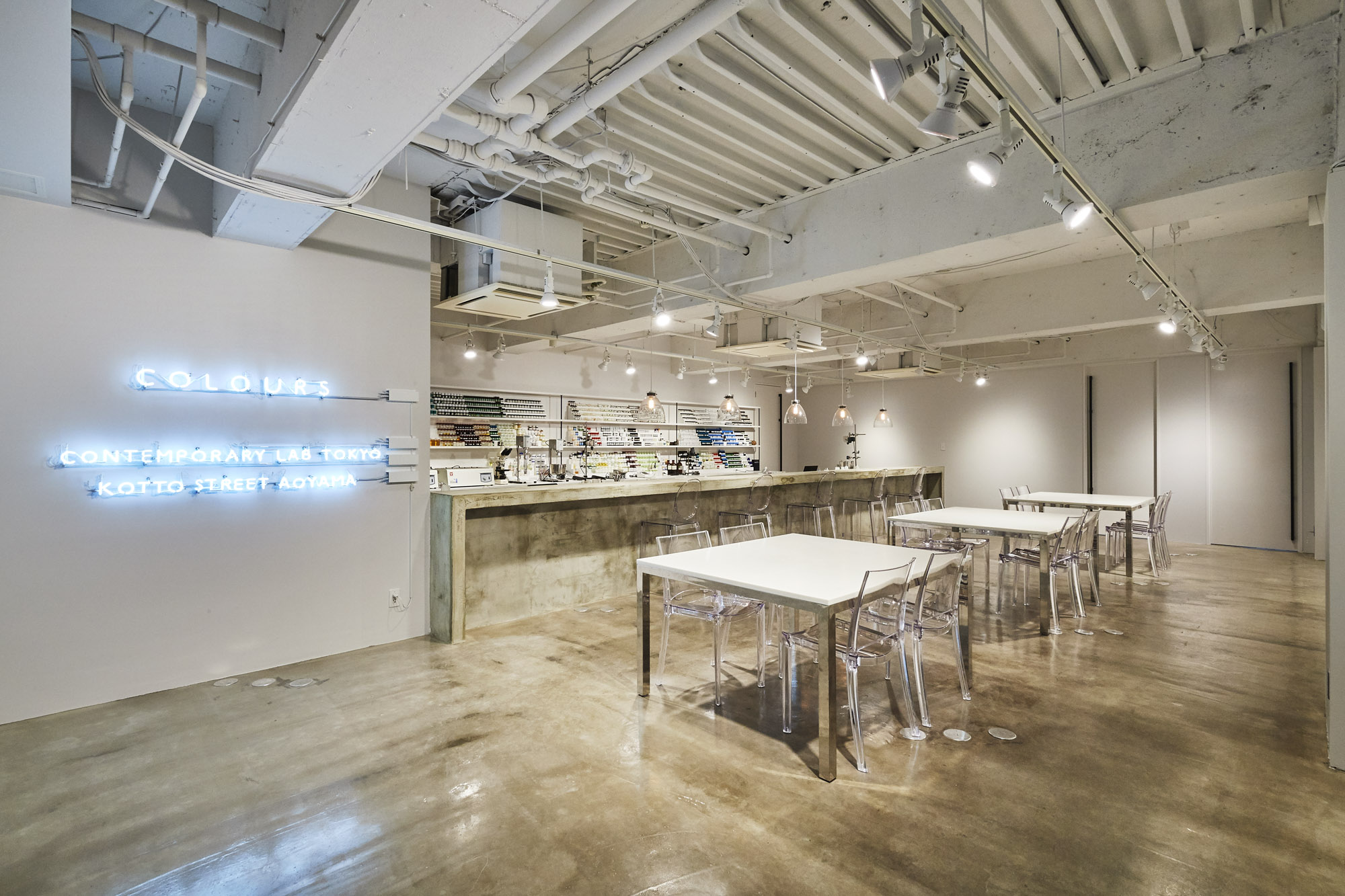 ＼港区エリア×人気の化粧品業界／自社製品の製品企画