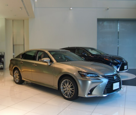 【年収360万以上】賞与4か月◆年休120日♪お客様の受付と接客！