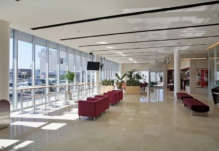 《平日休めるシフト制♪》経験不問◎自動車学校の受付☆彡茨木市