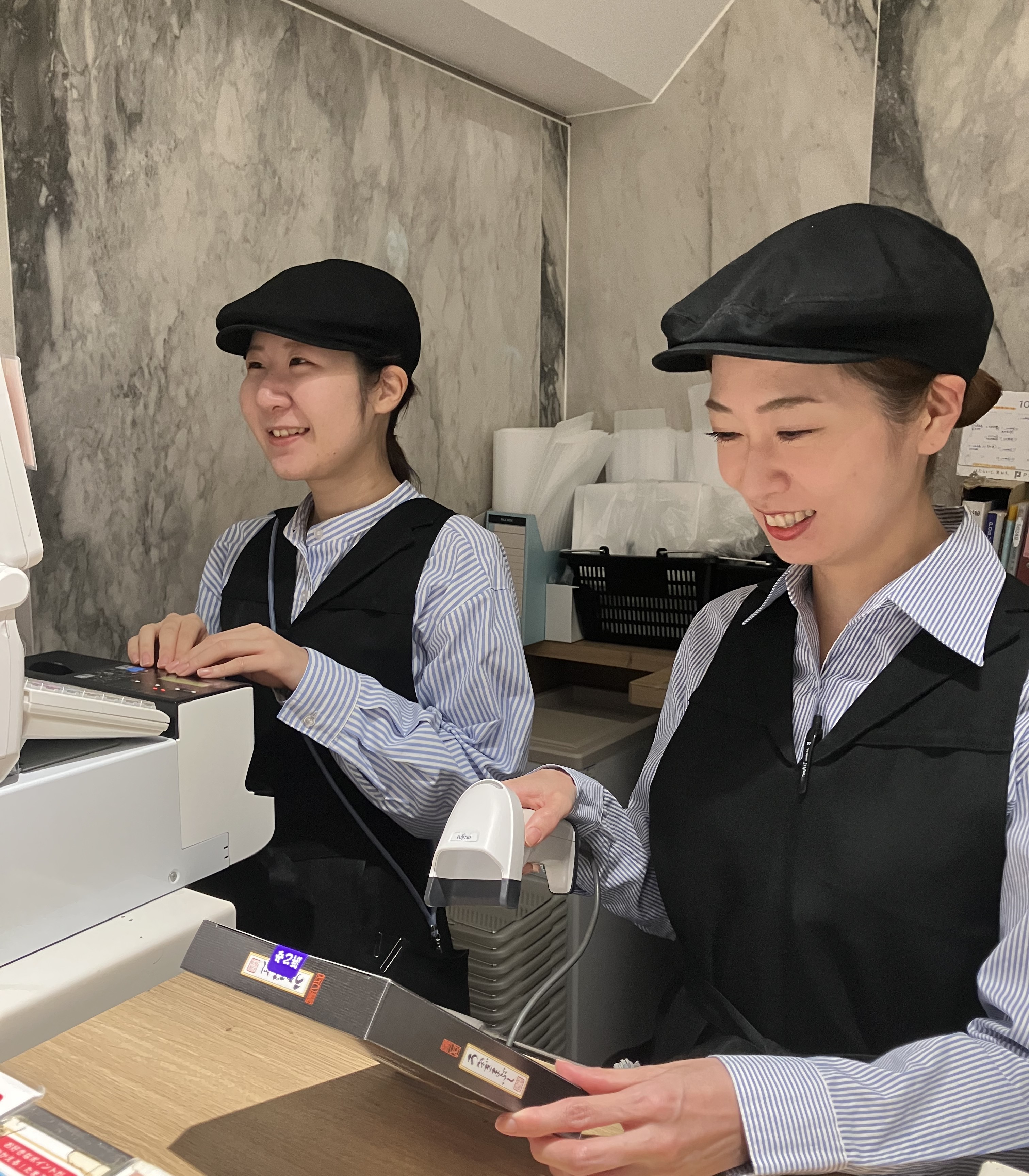 選べる勤務日数◎♪アムール・デュ・ショコラSTAFF大募集♪