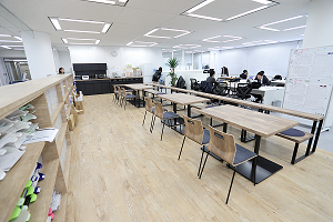 ＼人の良さが自慢！／働きやすさ抜群！部内サポート♪自由な社風