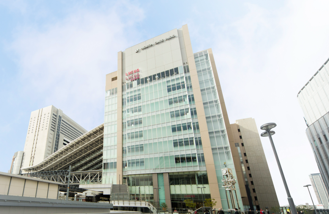 12月《扶養内☆》10～16時×週3日♪事務未経験OK◎大阪駅直結↑