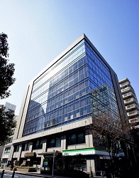 ＼一緒に働く仲間がいる♪／穏やか環境◎こつこつ事務＠月収29万