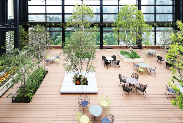 髪色・服装自由！未経験OKの採用サポート★駅直結★高時給2000円