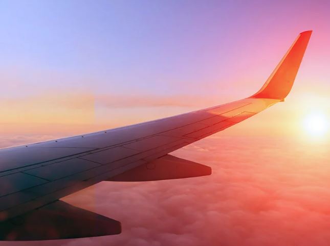 ＼大手航空会社／夜勤＊18時～23時10分迄！未経験OK★Wワーク◎