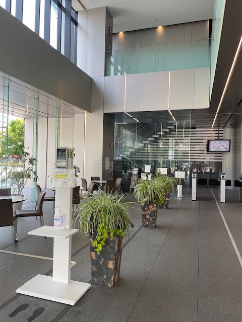 《9時～16時》在宅あり／駅チカ／お休み相談しやすい／事務