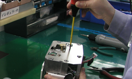 北伊丹1分★未経験OK◎電動ドライバーで組立◇残業・重量物なし