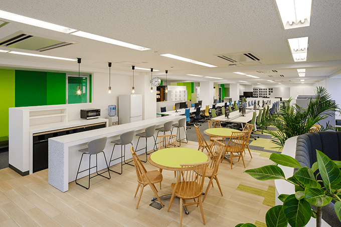 ＼1,950円★在宅OK／英語活かせる♪外資で購買事務＠東京