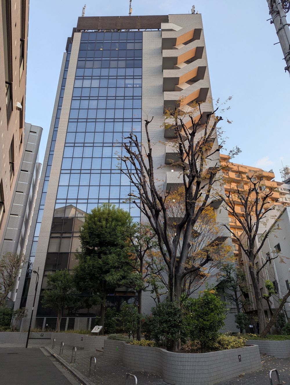 【穏やか環境で経理】派遣から正社員へ！年収400万～服装自由♪