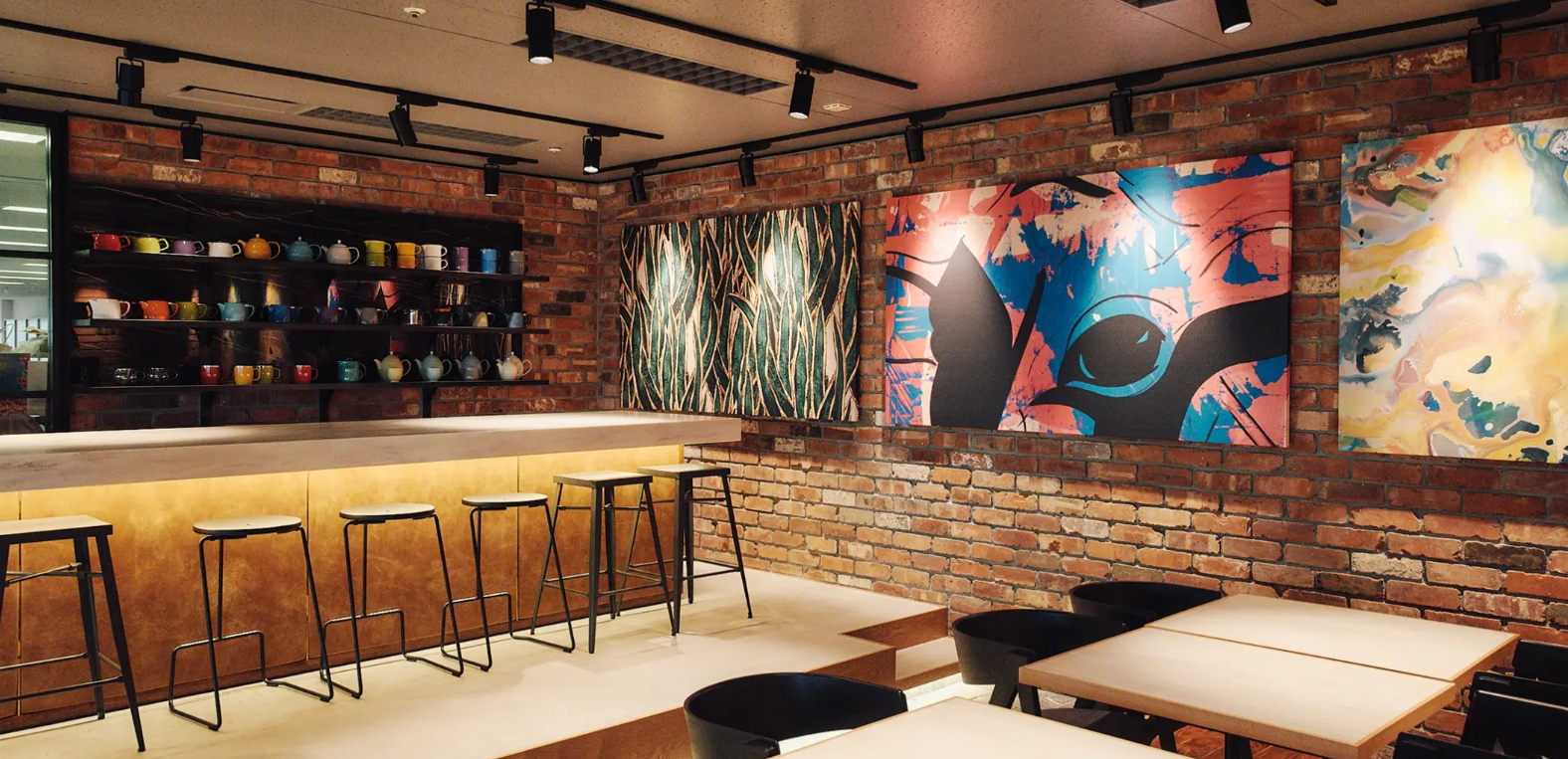 <事務>台湾茶などオーガニックティーの輸入販売/年収370万円～