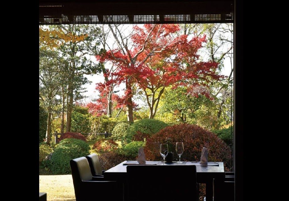 【1月開始】17-22時★夕方のオシゴト！ホテルレストランで接客♪