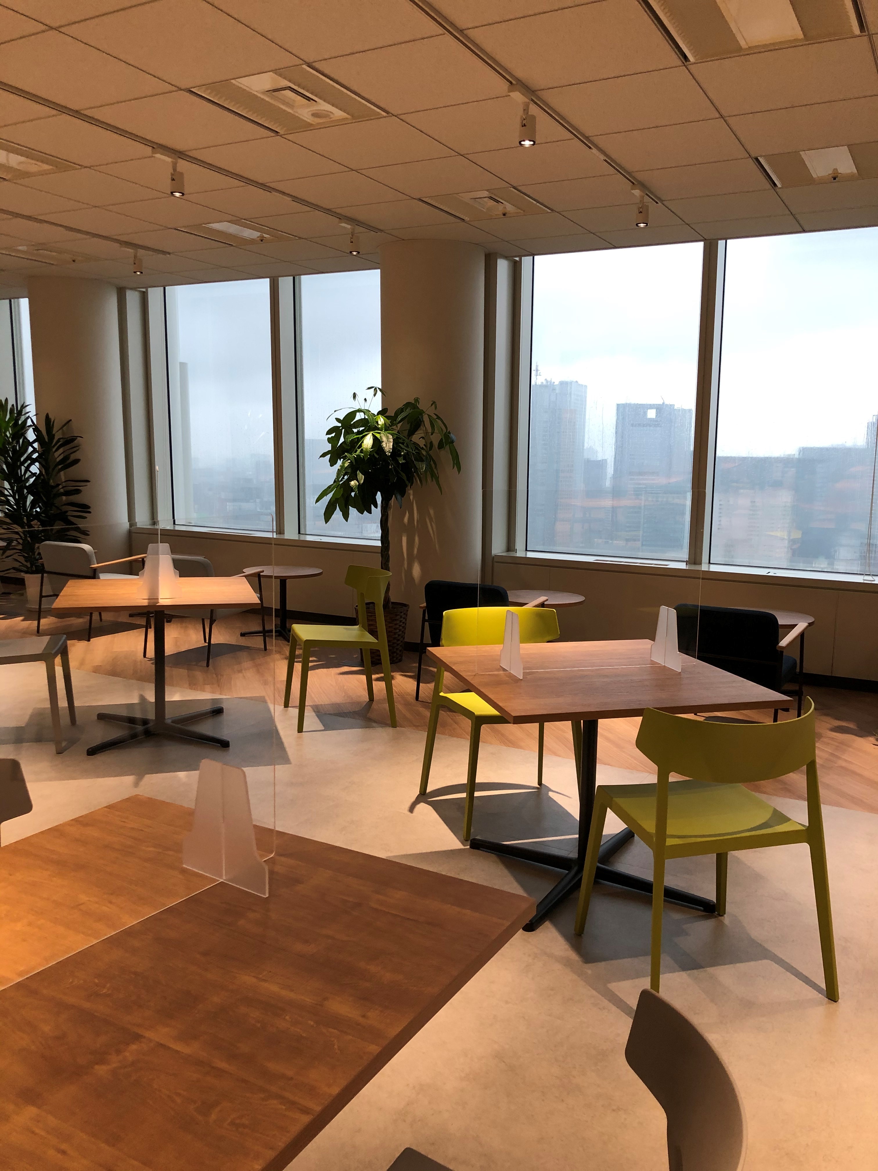 【在宅週1-2日】インターネット通信機器手配★社員サポート♪