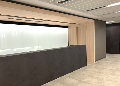 《2月＆休み希望出せる週3》きれいなオフィスで受付♪未経験OK