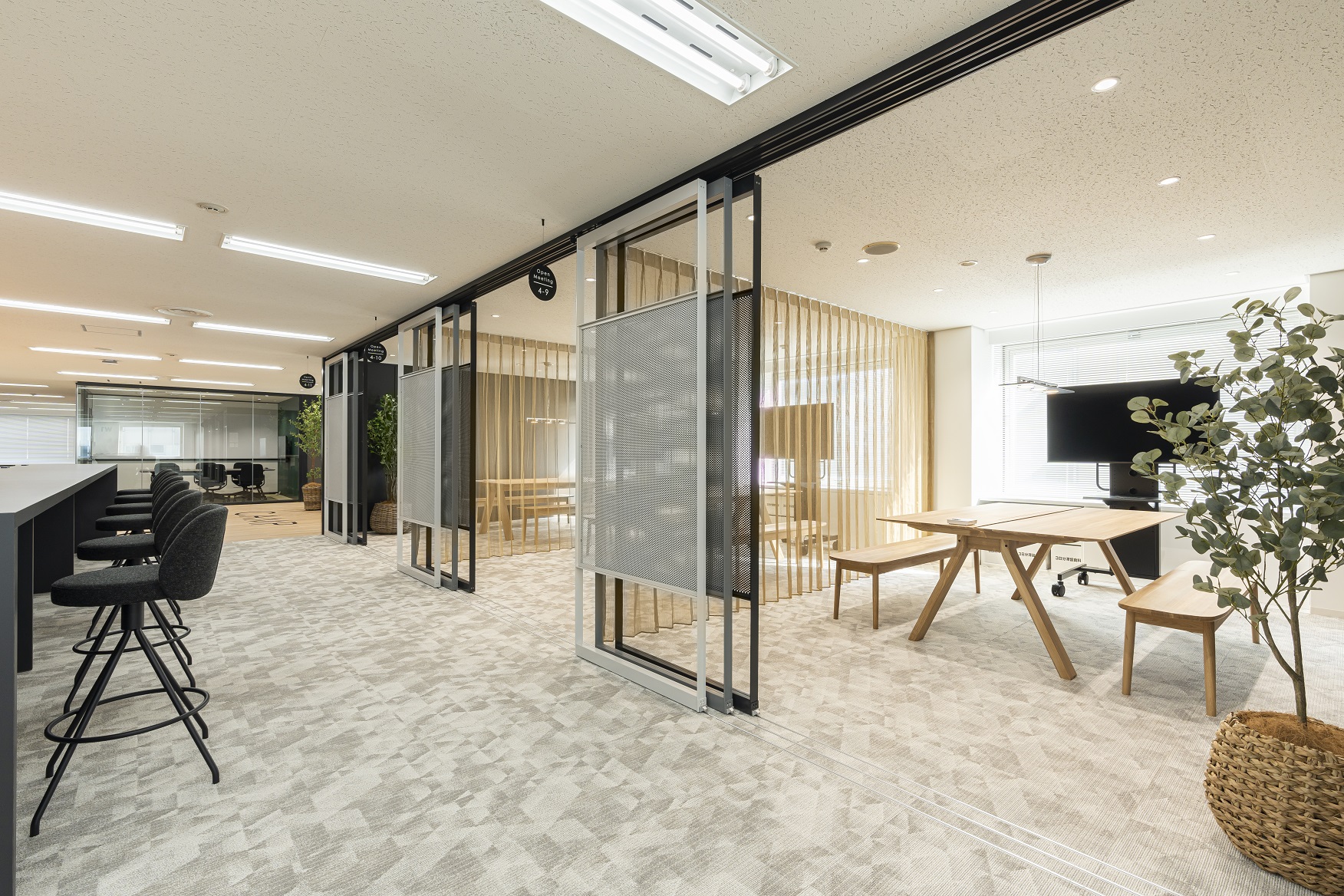 【総務】40～50代活躍中＊定時ピタ退社／社員サポート事務＠新橋