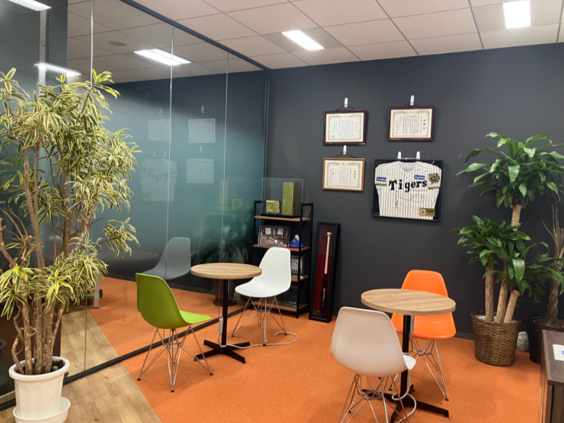 ＼直雇用制度アリ／経験活かして収入＆スキルUP★残業0×月25万