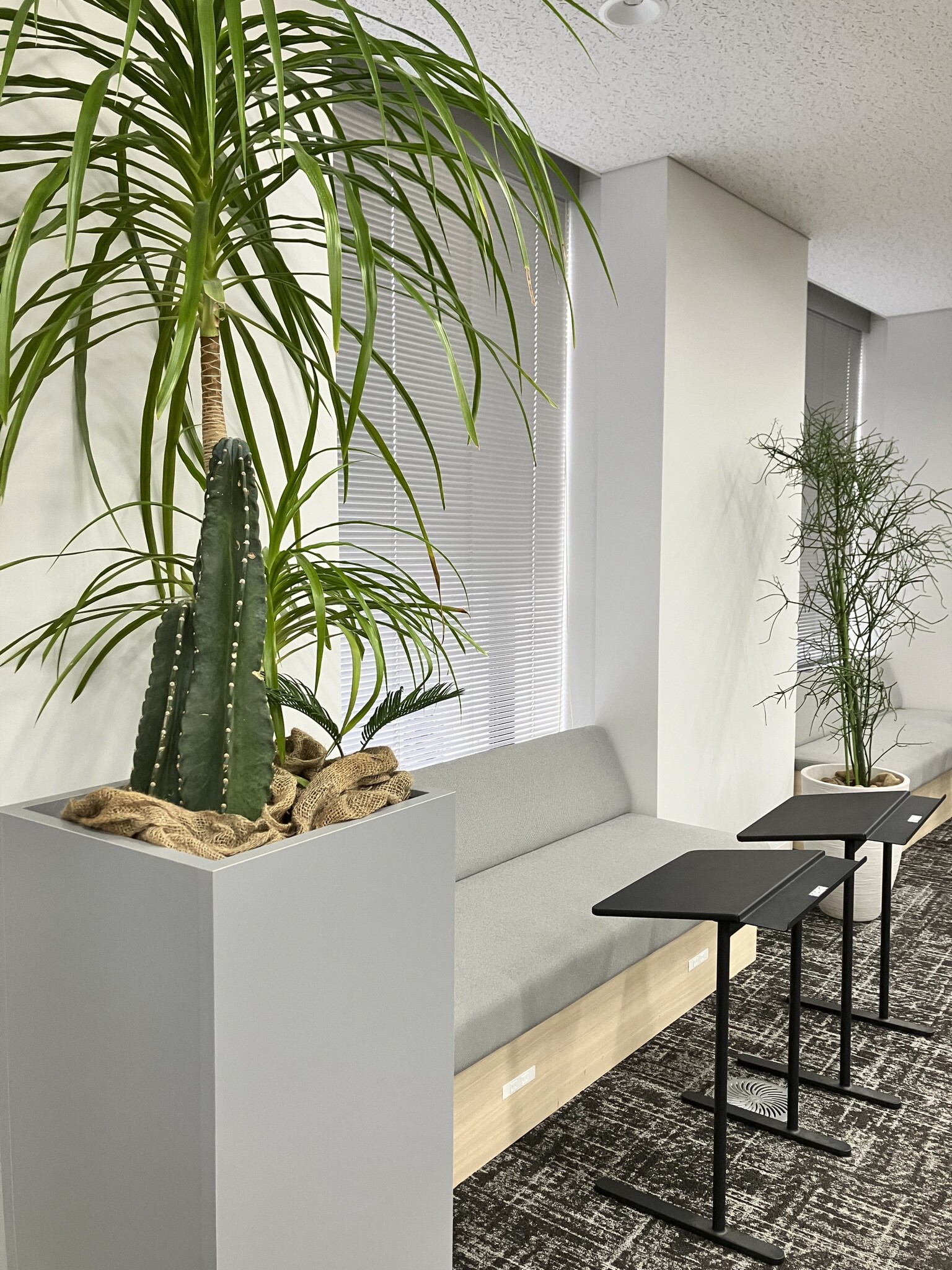 ＼未経験OK＆在宅週２日／◎社員の研修にかんする部内サポート◎