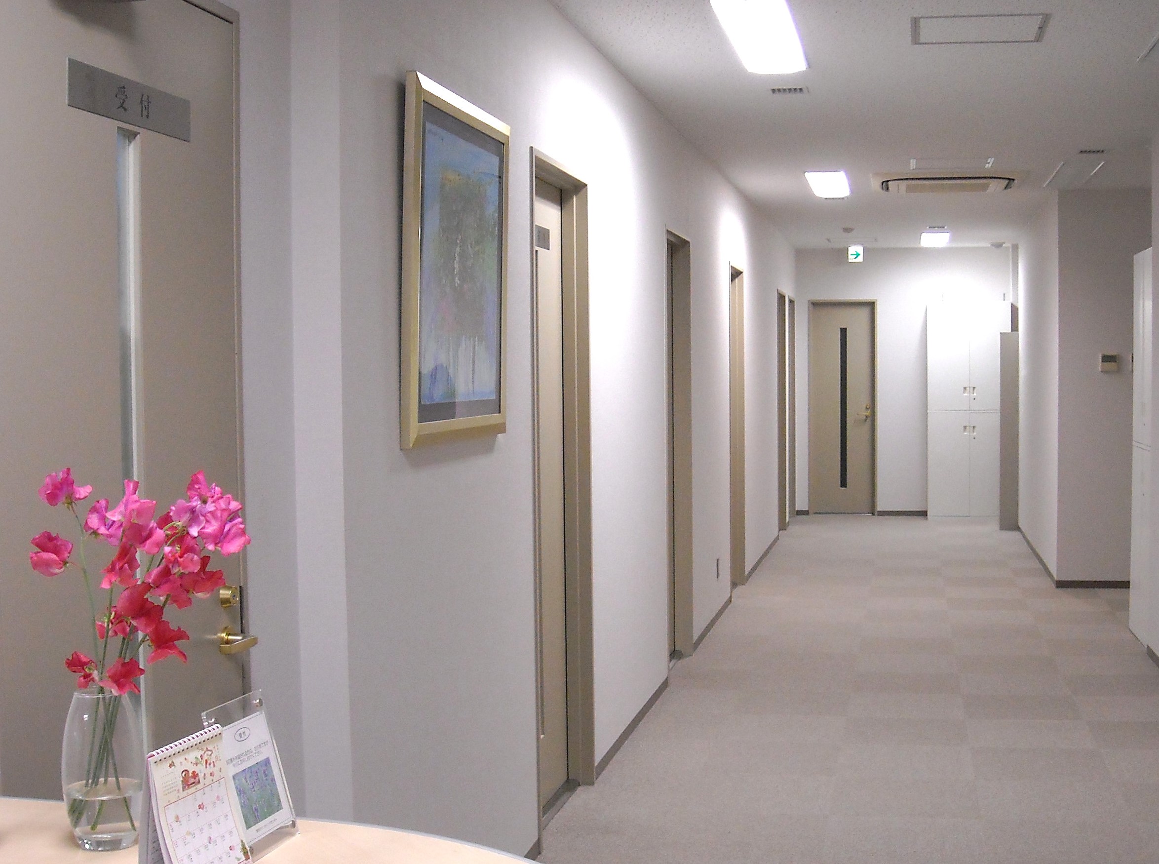 ＜しっかりレクチャーあり＞同業務の先輩がいる！クリニック受付