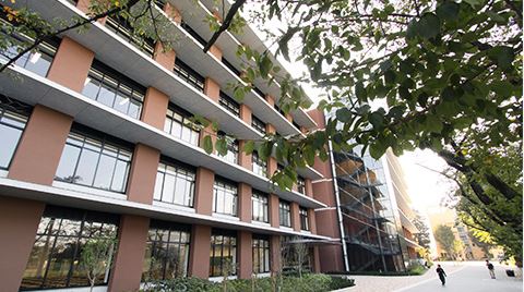 ◎食堂アリ◎人気の大学でキャリアセンターでの事務のお仕事♪