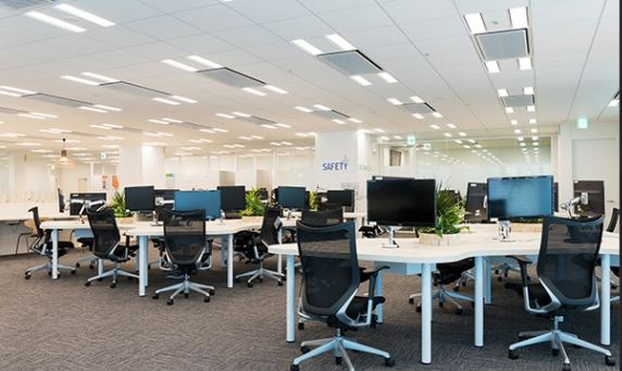 時給2,300円＋社員食堂付き★基地局CADオペ＠東新宿！