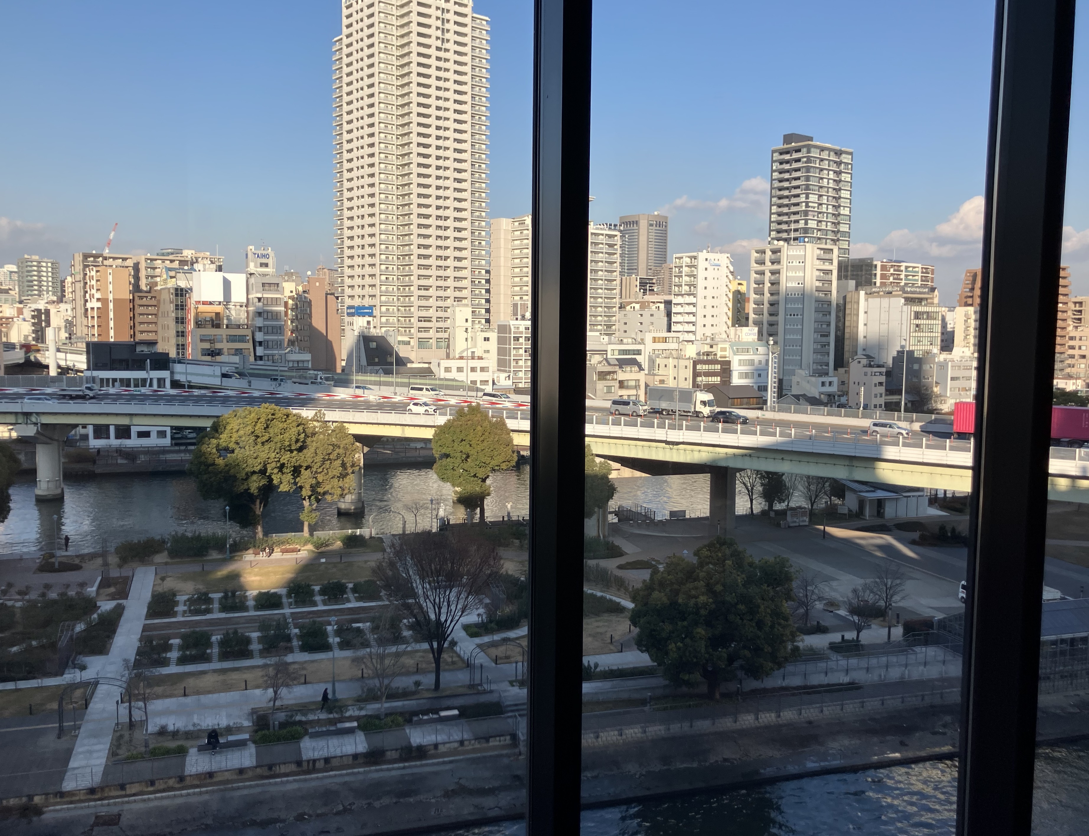 【月収25万↑】最初は入力から♪サポート事務◎飲み物無料☆北浜