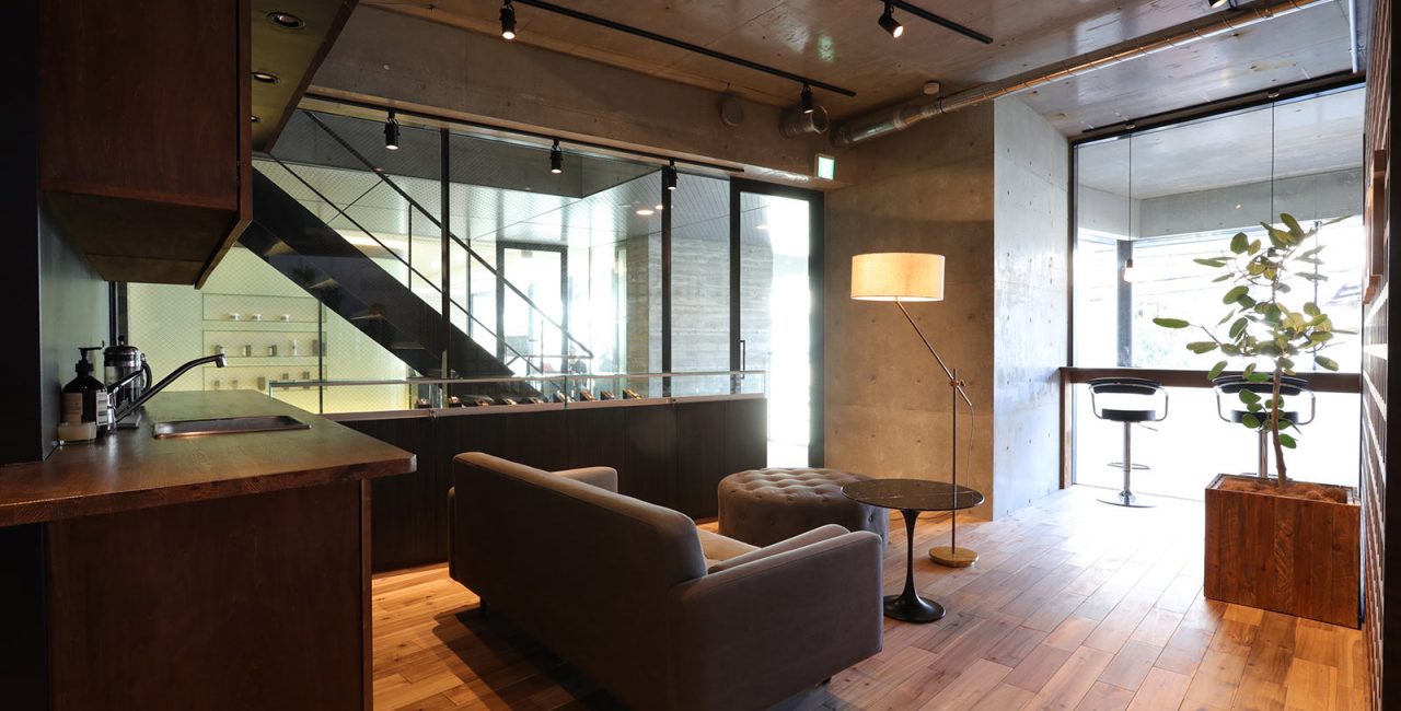 ＼週4×10~16時☆／服装カジュアルでOK♪人事総務で事務サポート