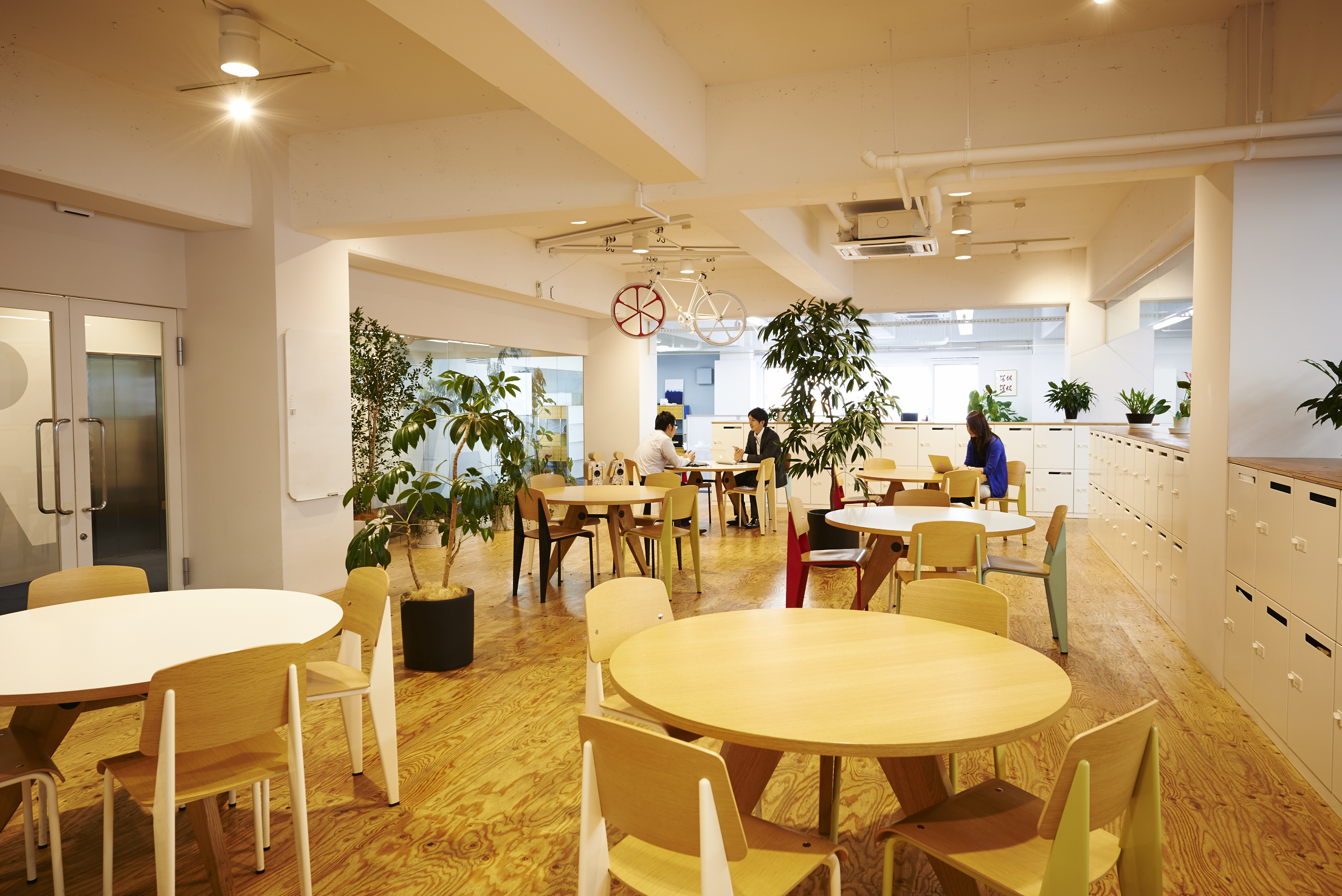 【3月開始】派遣スタッフ就業中☆長期◆問合せ対応♪9時半始まり