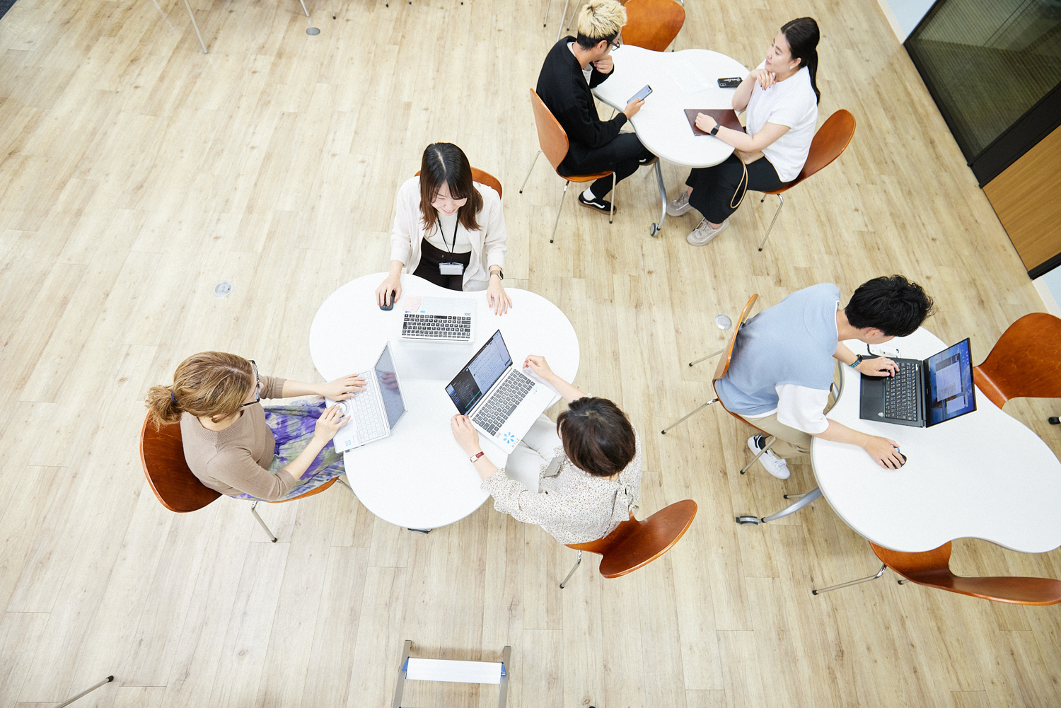 ＜社員化実績あり☆＞髪色＆ネイル自由☆*かんたん事務ワーク◎