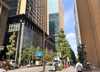 ＼ほぼフル在宅／出社は月に数回◎定時17:35★通訳・翻訳☆彡