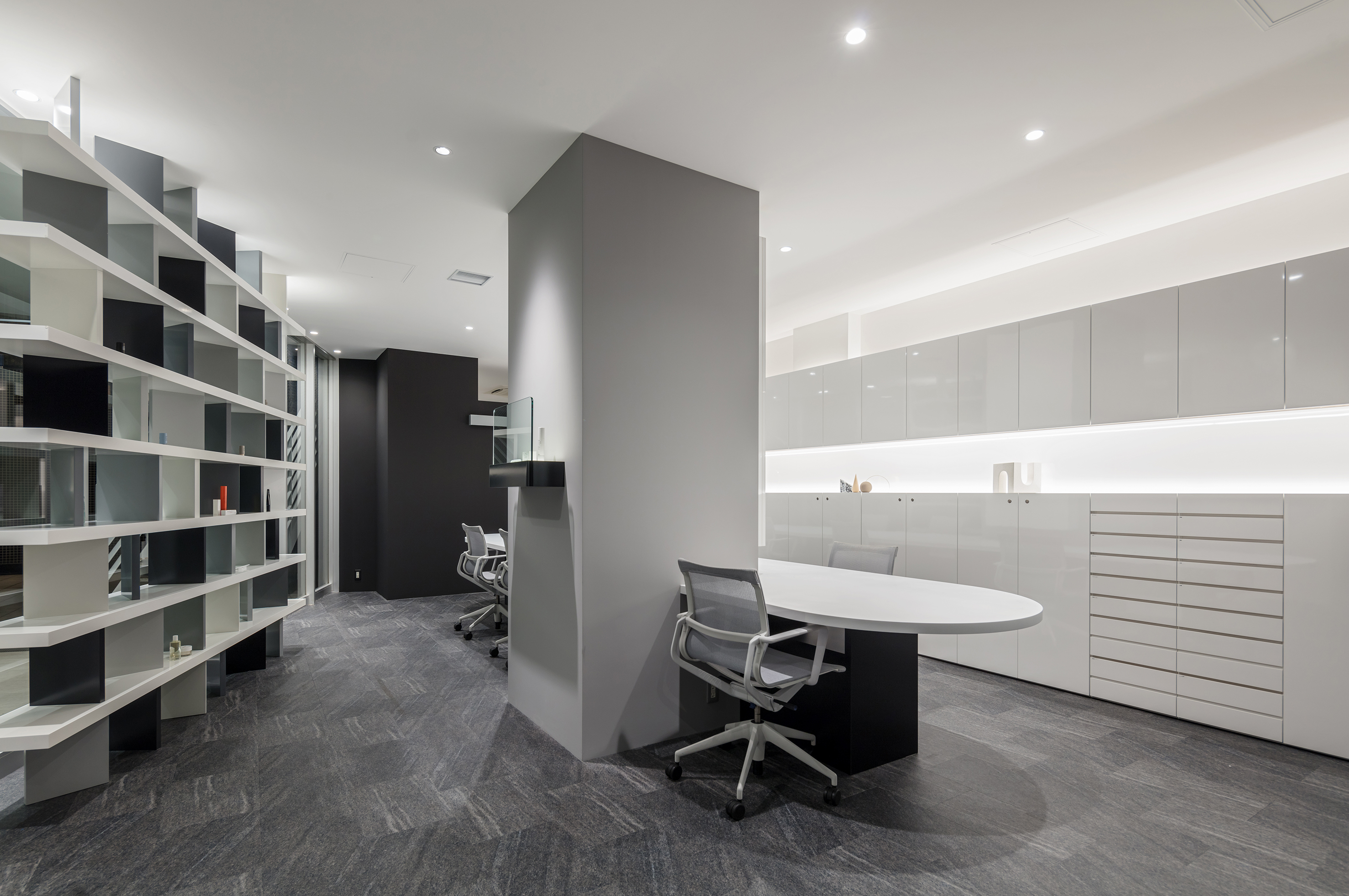 ＼ネイルサロン運営企業♪若手活躍☆*｡時給2000円☆営業事務♪／