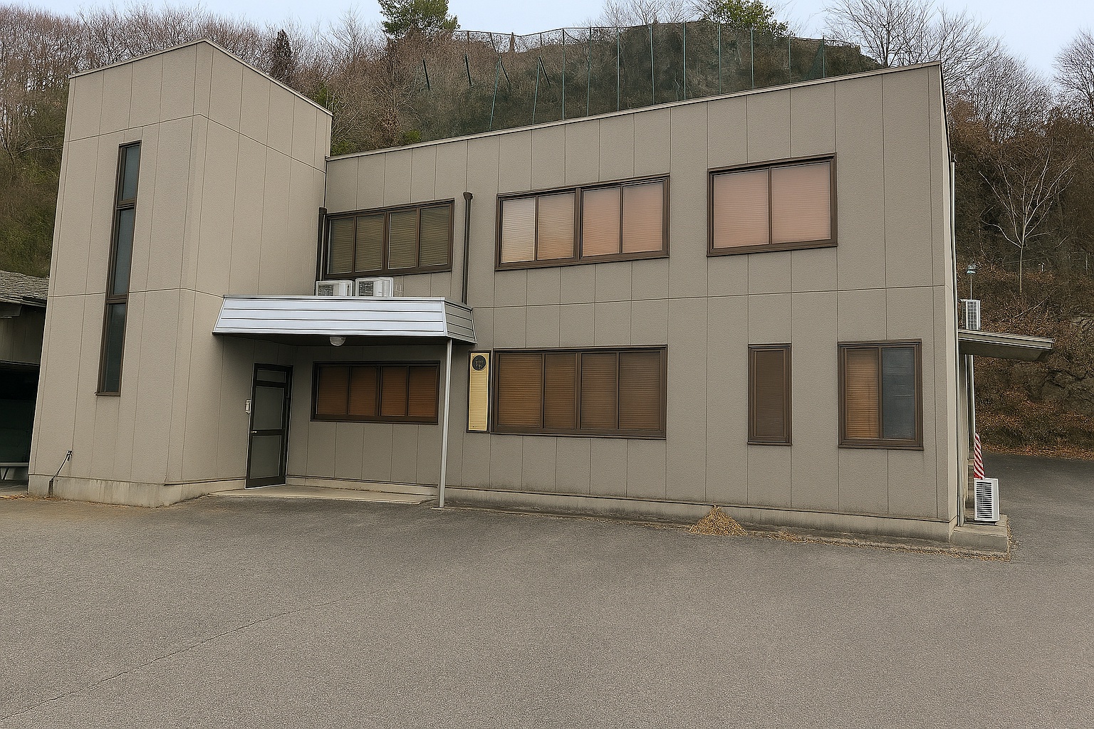 ≪韮崎市‐パート≫接客→座ってお仕事◎5名体制で和やかな職場