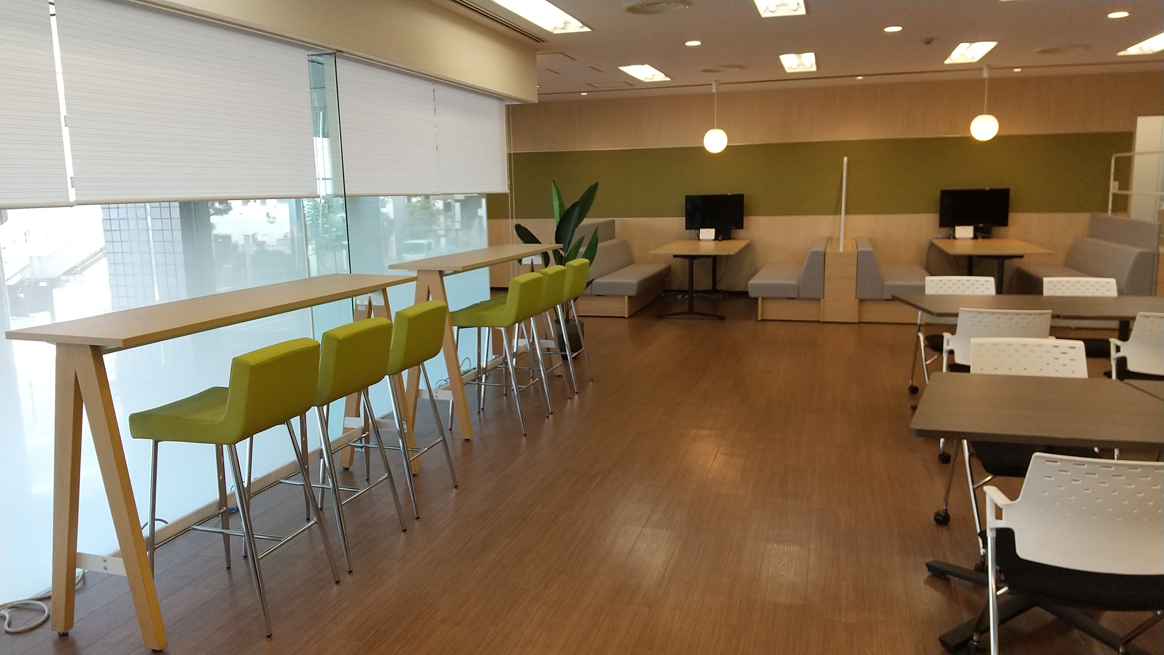 教育×出版社☆こつこつ部署サポ♪未経験OK◎ネイル･髪色も自由