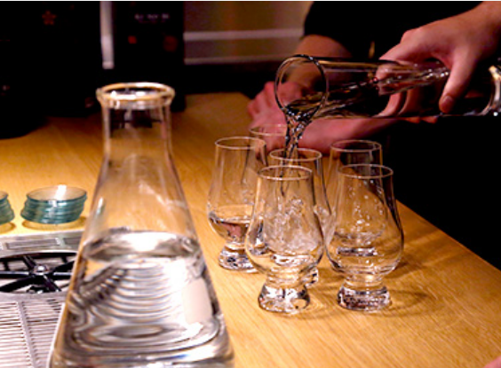 ＜扶養枠＞週3日★時短＊10時-16時◎ツアー手配＆事務サポート♪