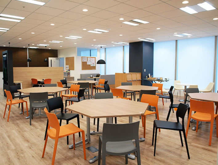 【CMでお馴染み★】1700円×梅田♪経費精算など！正社員実績アリ